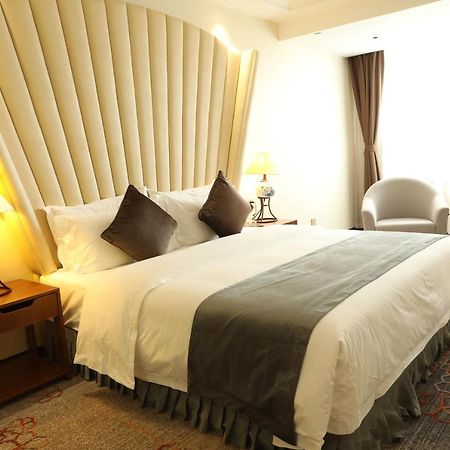 Zhi Hui Tang Feng Ze Hotel Chengdu Exterior photo