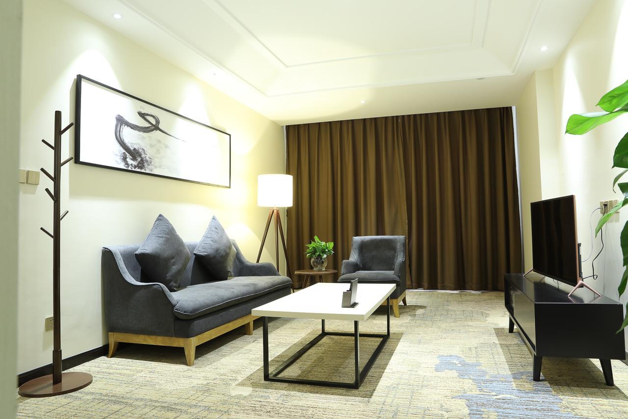 Zhi Hui Tang Feng Ze Hotel Chengdu Exterior photo