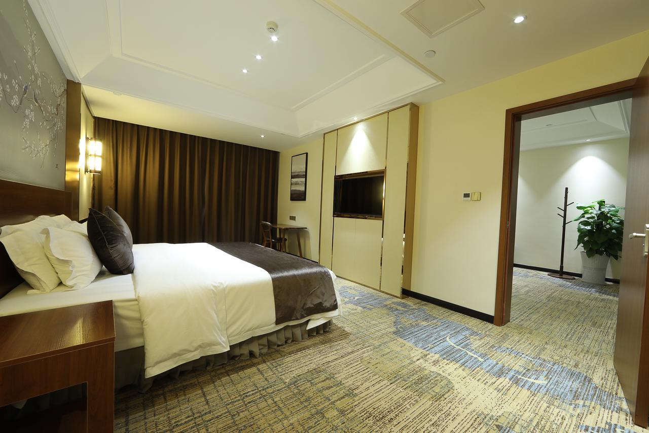 Zhi Hui Tang Feng Ze Hotel Chengdu Exterior photo