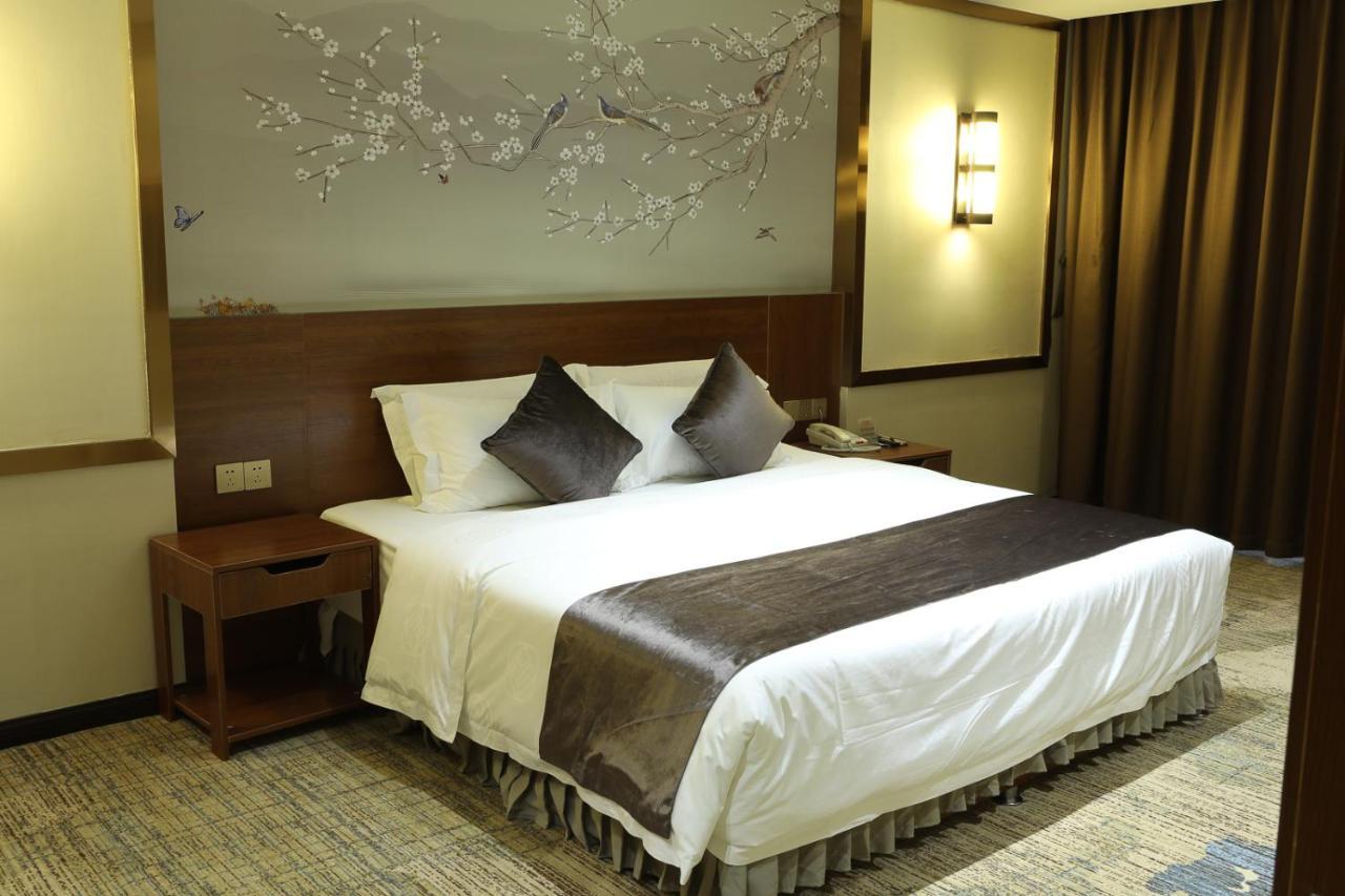 Zhi Hui Tang Feng Ze Hotel Chengdu Exterior photo
