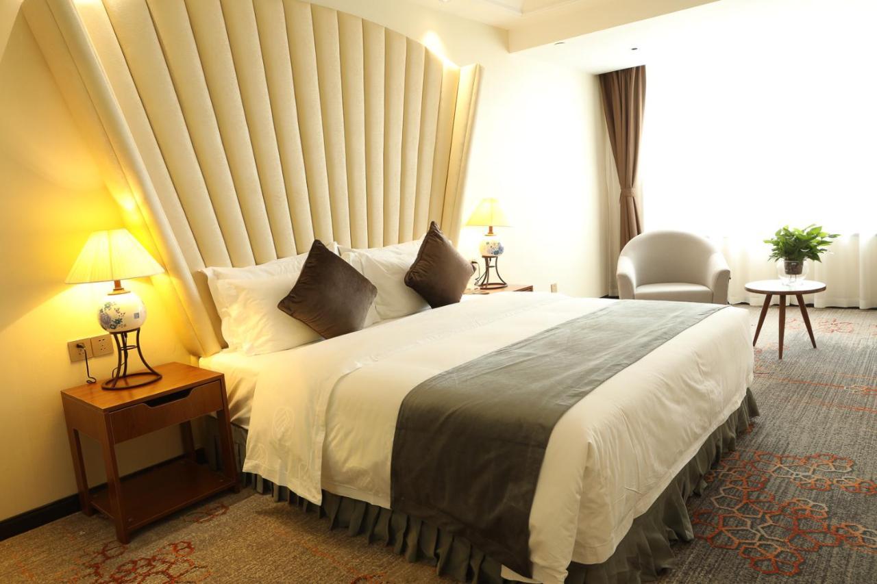 Zhi Hui Tang Feng Ze Hotel Chengdu Exterior photo